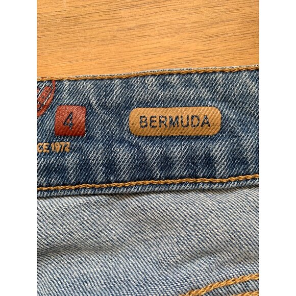 Faded Glory Womens Distressed Denim Bermuda Shorts Rolled Hem Blue Jeans Size 4 - Picture 7 of 12